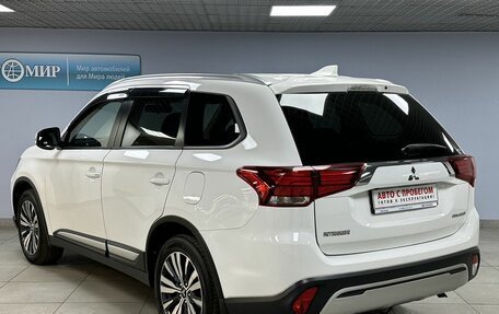 Mitsubishi Outlander III рестайлинг 3, 2020 год, 2 161 500 рублей, 6 фотография