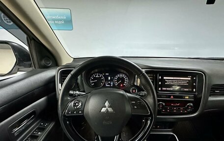 Mitsubishi Outlander III рестайлинг 3, 2020 год, 2 161 500 рублей, 16 фотография