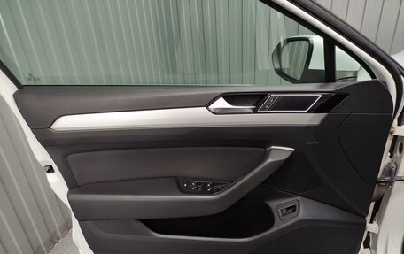 Volkswagen Passat B8 рестайлинг, 2015 год, 1 480 000 рублей, 13 фотография