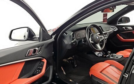 BMW 1 серия, 2022 год, 3 400 000 рублей, 15 фотография