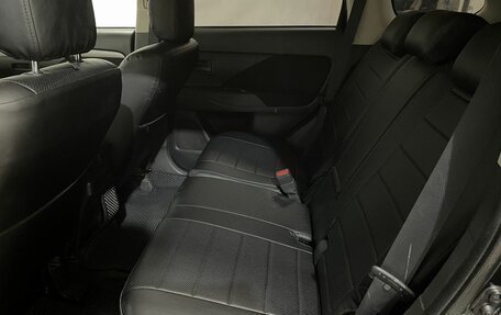 Mitsubishi Outlander III рестайлинг 3, 2012 год, 1 259 000 рублей, 13 фотография