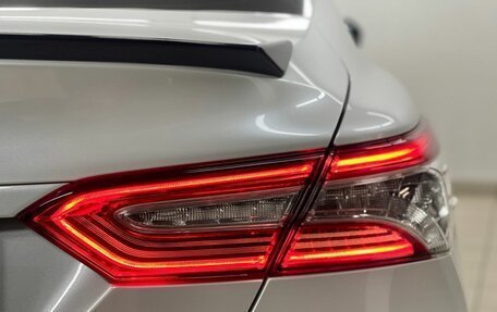Toyota Camry, 2020 год, 3 775 000 рублей, 10 фотография