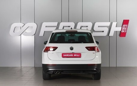 Volkswagen Tiguan II, 2018 год, 2 098 000 рублей, 4 фотография