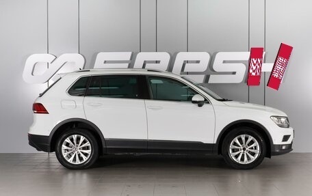 Volkswagen Tiguan II, 2018 год, 2 098 000 рублей, 5 фотография