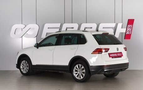 Volkswagen Tiguan II, 2018 год, 2 098 000 рублей, 2 фотография