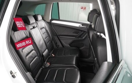 Volkswagen Tiguan II, 2018 год, 2 098 000 рублей, 7 фотография