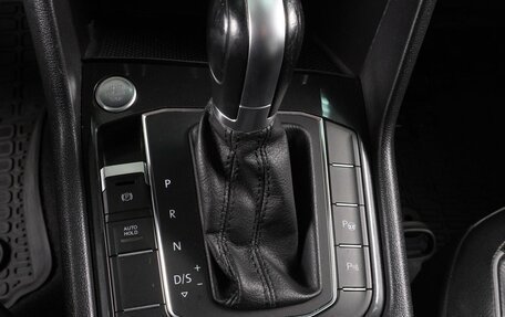 Volkswagen Tiguan II, 2018 год, 2 098 000 рублей, 15 фотография