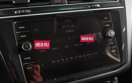 Volkswagen Tiguan II, 2018 год, 2 098 000 рублей, 13 фотография