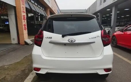 Toyota Yaris, 2021 год, 1 100 000 рублей, 6 фотография