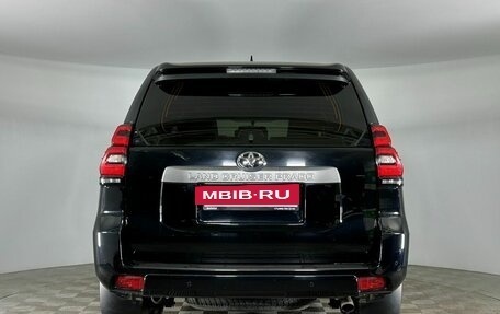Toyota Land Cruiser Prado 150 рестайлинг 2, 2018 год, 4 647 000 рублей, 4 фотография
