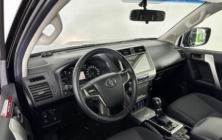 Toyota Land Cruiser Prado 150 рестайлинг 2, 2018 год, 4 647 000 рублей, 9 фотография