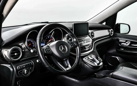 Mercedes-Benz V-Класс, 2018 год, 5 998 000 рублей, 13 фотография