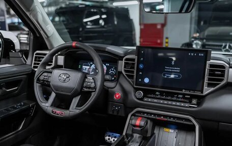 Toyota Tundra, 2024 год, 11 800 000 рублей, 2 фотография