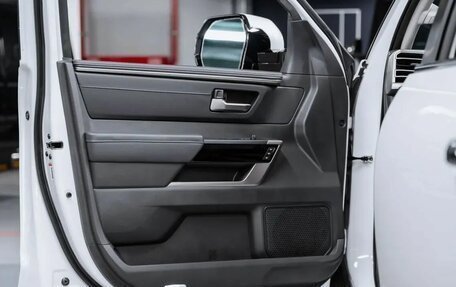 Toyota Tundra, 2024 год, 11 800 000 рублей, 12 фотография