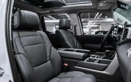 Toyota Tundra, 2024 год, 11 800 000 рублей, 24 фотография