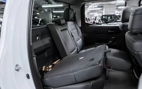 Toyota Tundra, 2024 год, 11 800 000 рублей, 28 фотография