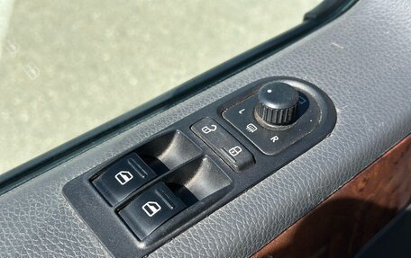 Volkswagen Multivan T5, 2010 год, 1 990 000 рублей, 30 фотография