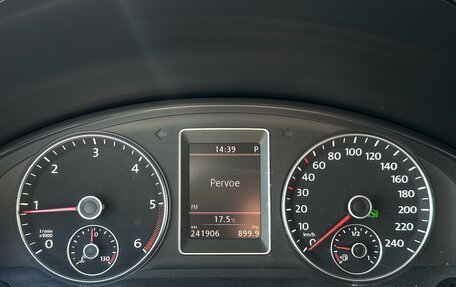 Volkswagen Multivan T5, 2010 год, 1 990 000 рублей, 26 фотография