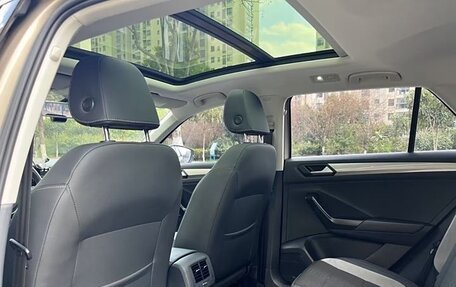 Volkswagen T-Roc I, 2021 год, 1 800 000 рублей, 8 фотография