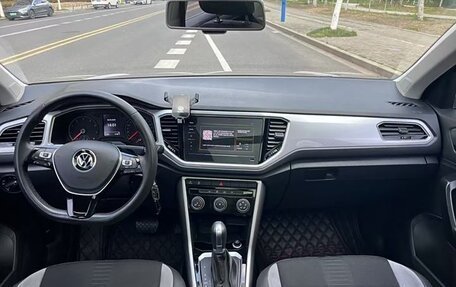 Volkswagen T-Roc I, 2021 год, 1 800 000 рублей, 7 фотография