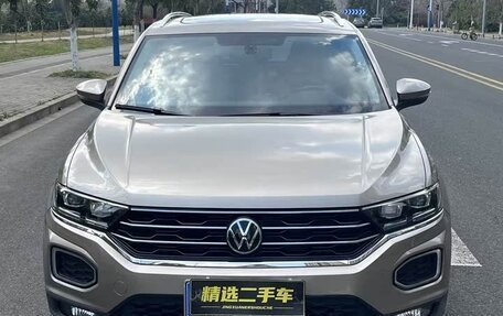 Volkswagen T-Roc I, 2021 год, 1 800 000 рублей, 6 фотография