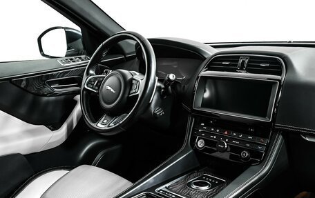 Jaguar F-Pace, 2018 год, 2 849 000 рублей, 9 фотография
