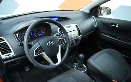 Hyundai i20 IB рестайлинг, 2010 год, 650 000 рублей, 10 фотография