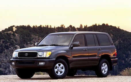 Toyota Land Cruiser 100 рестайлинг 2, 1999 год, 1 390 000 рублей, 1 фотография
