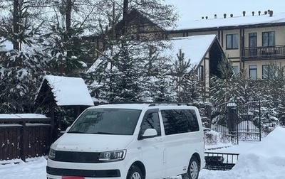 Volkswagen Caravelle T6 рестайлинг, 2016 год, 3 550 000 рублей, 1 фотография