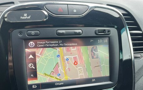 Renault Kaptur I рестайлинг, 2017 год, 17 фотография