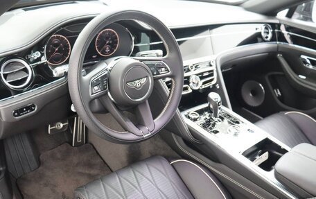 Bentley Flying Spur, 2022 год, 19 700 000 рублей, 6 фотография