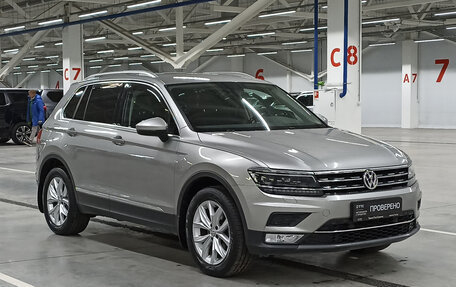 Volkswagen Tiguan II, 2017 год, 2 249 000 рублей, 3 фотография