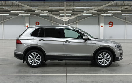 Volkswagen Tiguan II, 2017 год, 2 249 000 рублей, 4 фотография