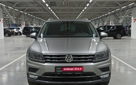 Volkswagen Tiguan II, 2017 год, 2 249 000 рублей, 2 фотография