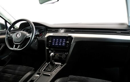 Volkswagen Passat B8 рестайлинг, 2018 год, 2 449 000 рублей, 10 фотография
