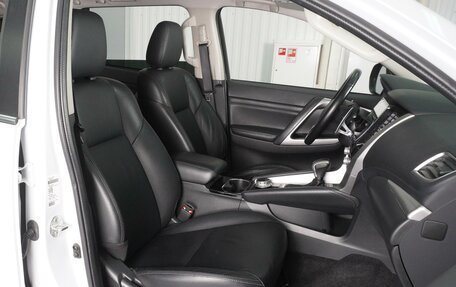 Mitsubishi Pajero Sport III рестайлинг, 2020 год, 3 730 000 рублей, 8 фотография