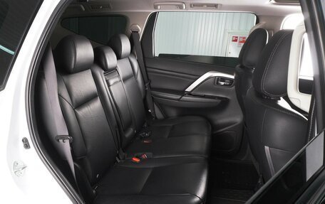 Mitsubishi Pajero Sport III рестайлинг, 2020 год, 3 730 000 рублей, 7 фотография
