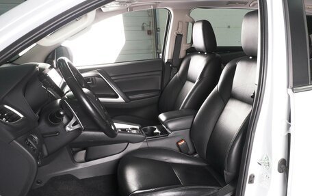 Mitsubishi Pajero Sport III рестайлинг, 2020 год, 3 730 000 рублей, 10 фотография