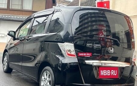 Honda Freed I, 2013 год, 777 555 рублей, 3 фотография