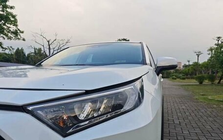 Toyota RAV4, 2020 год, 2 515 000 рублей, 8 фотография