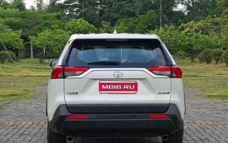 Toyota RAV4, 2020 год, 2 515 000 рублей, 7 фотография