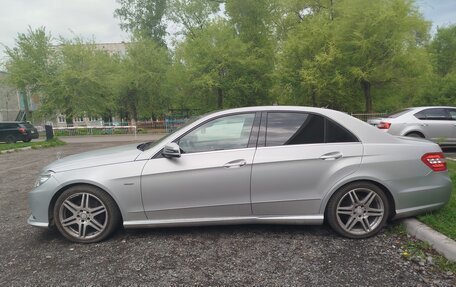 Mercedes-Benz E-Класс, 2011 год, 1 800 000 рублей, 3 фотография