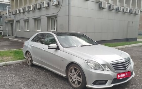 Mercedes-Benz E-Класс, 2011 год, 1 800 000 рублей, 5 фотография