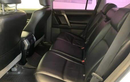 Toyota Land Cruiser Prado 150 рестайлинг 2, 2010 год, 2 500 000 рублей, 10 фотография