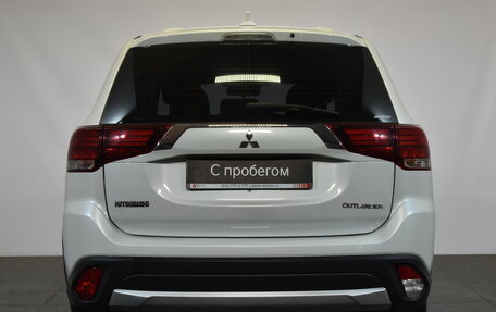 Mitsubishi Outlander III рестайлинг 3, 2017 год, 1 949 000 рублей, 5 фотография