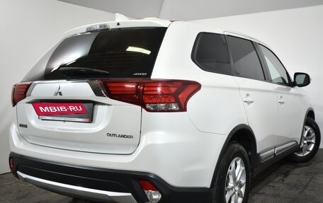 Mitsubishi Outlander III рестайлинг 3, 2017 год, 1 949 000 рублей, 6 фотография