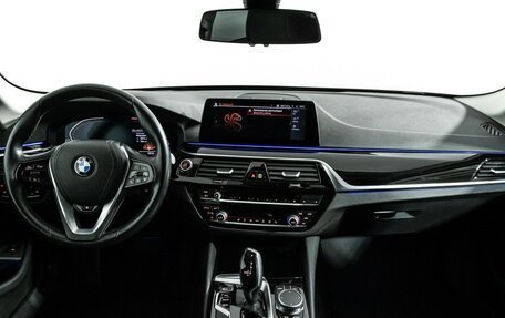 BMW 5 серия, 2020 год, 3 999 000 рублей, 13 фотография