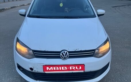 Volkswagen Polo VI (EU Market), 2011 год, 429 000 рублей, 2 фотография