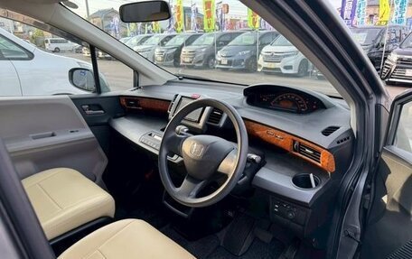 Honda Freed I, 2011 год, 856 000 рублей, 14 фотография
