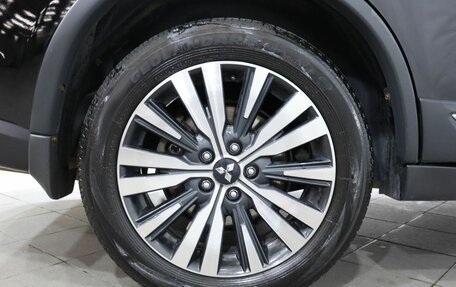 Mitsubishi Outlander III рестайлинг 3, 2018 год, 1 869 000 рублей, 9 фотография